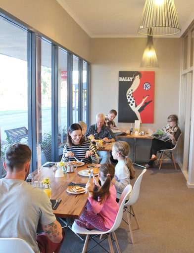 Food & Drinks 5, Barclay On View, Gr. Bendigo - Central
