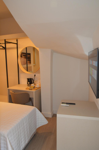 Bedroom 3, LEONDIANA Boutique Hotel, Larnaca