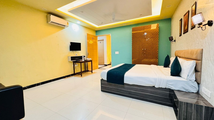 Bedroom 2, GP Palace, Lucknow