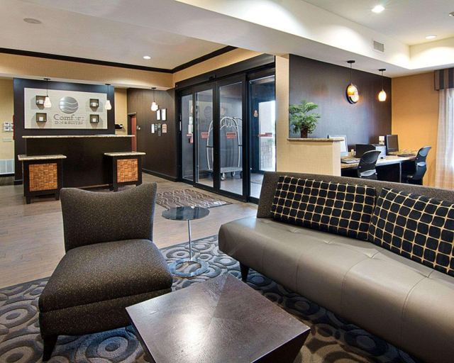 Public Area 2, Comfort Inn & Suites Paris, Lamar