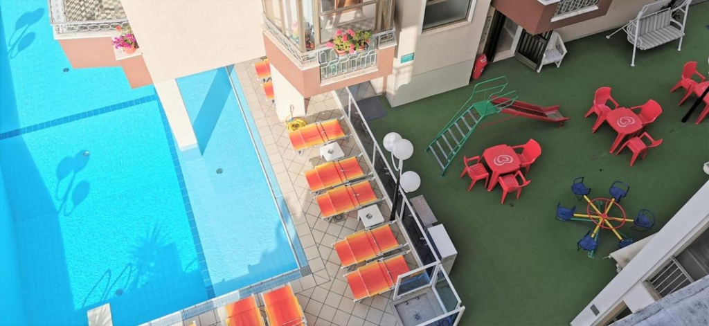 Others 1, Hotel Cosmos, Rimini