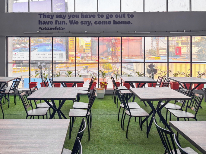 Food & Drinks 5, Housr Wakad Pune Hinjawadi Road, Pune