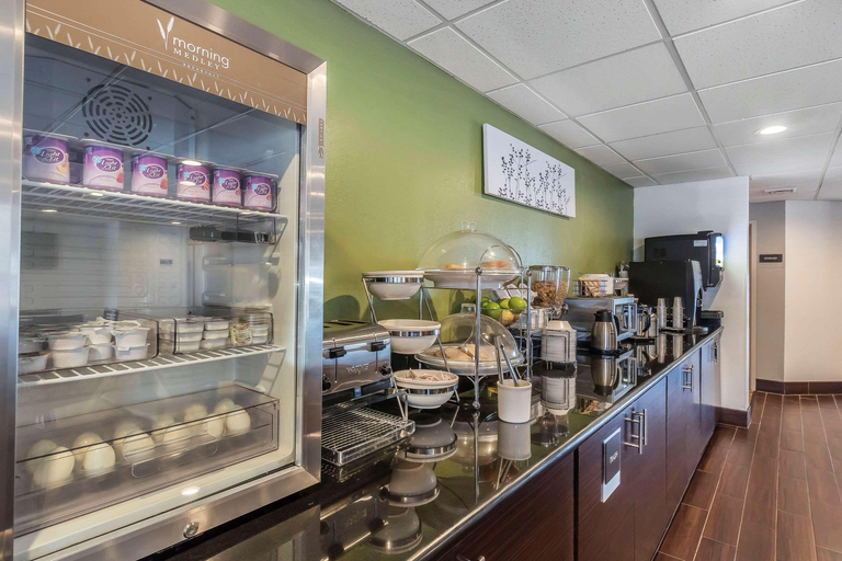 Food & Drinks 5, Sleep Inn Henderson-Evansville South, Henderson