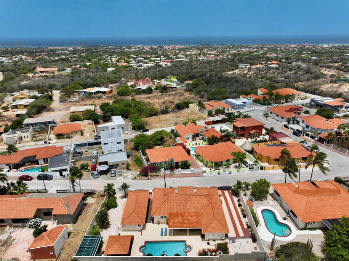 Others 4, Rooi Koochi 27D