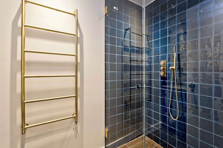 Others 5, 5 Bed House w/ Indoor Pool, Sauna & Private Garden - Fulham, London