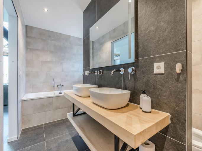 Bathroom 3, Chalet in Innsbruck near Ski Slope, Baarle-Nassau