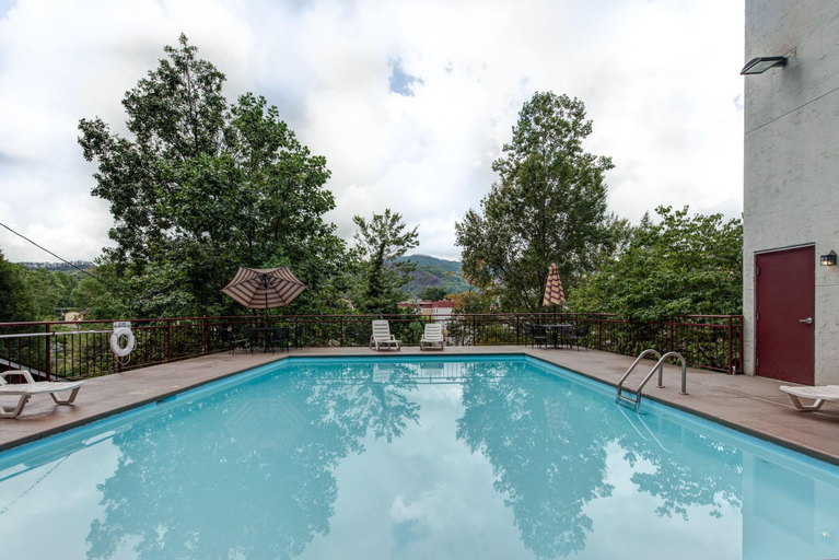 Sport & Beauty 4, Laurel Inn Condominiums, Sevier