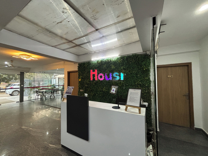 Others 5, Housr Sector 43 Gurgaon Paras Hospital, Gurgaon