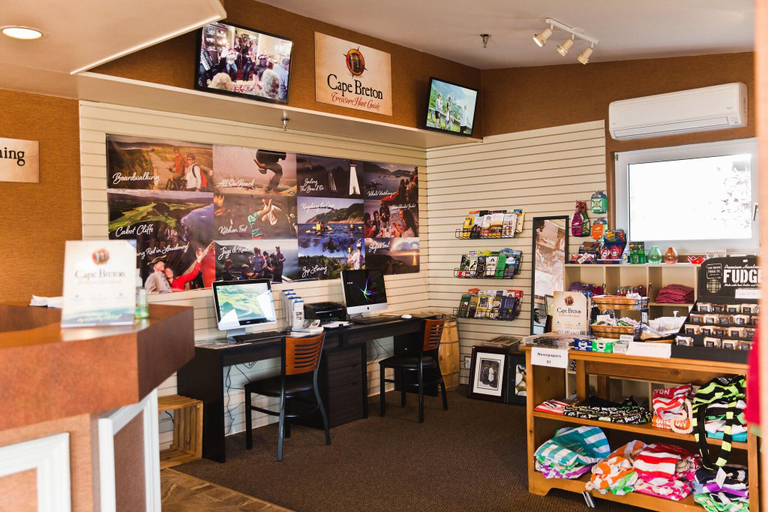 Food & Drinks 4, Silver Dart Lodge Baddeck, Victoria