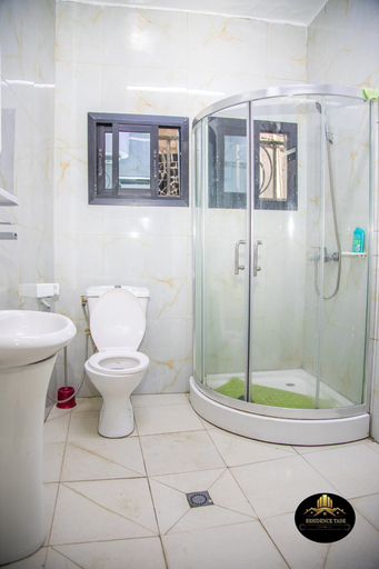Bathroom 2, Tade Residence, Wouri