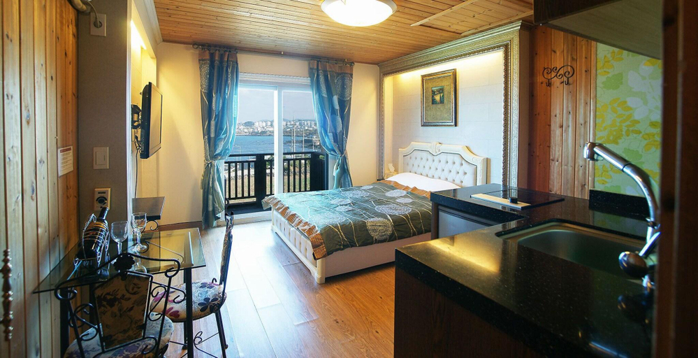 Bedroom 2, L Roman Pension, Jeju