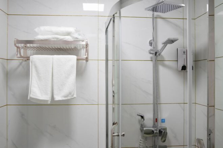 Bathroom 3, 7Days Inn Chain Hotel (Xuancheng High-Speed Railway Station), Xuancheng