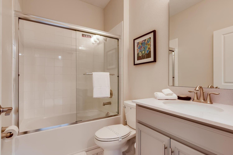 Others 2, 8992 CC - Exquisite 5 Bed Single Family, Osceola