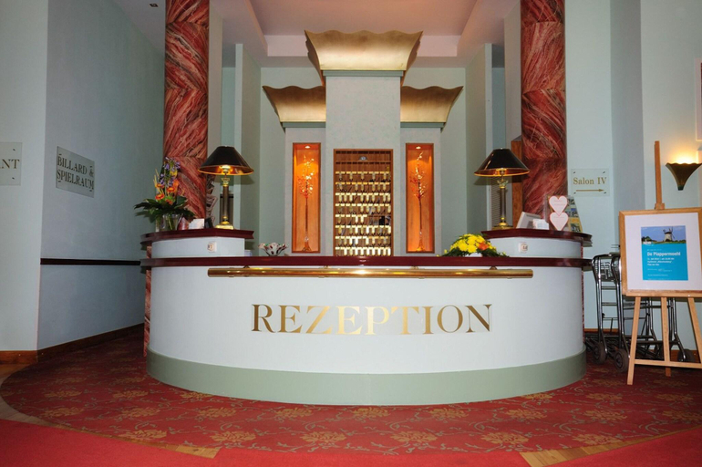 Public Area 2, Parkhotel Klüschenberg, Ludwigslust-Parchim