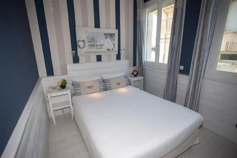 Bedroom 4, Hôtel the Originals Miramar, Royan Pontaillac, Charente-Maritime
