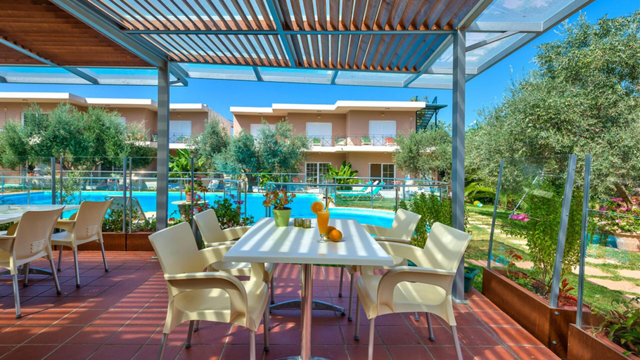 Food & Drinks, Elea Apartments, Crete