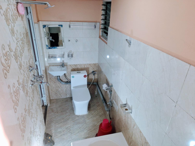Bathroom, Hotel Royal Inn, Nuwakot, Bagmati