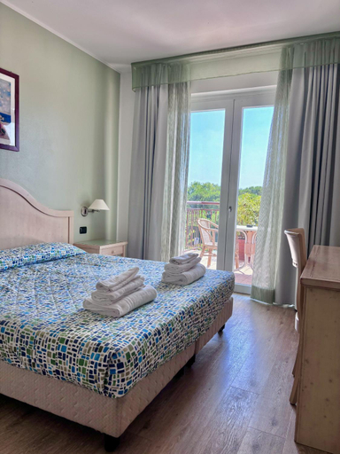 Bedroom 3, Hotel Bella Italia, Verona