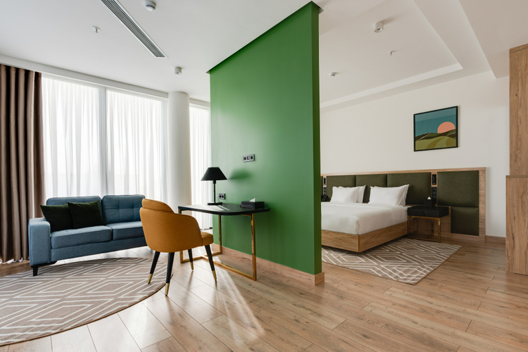 Others 3, The Elements Hotel, Toshkent