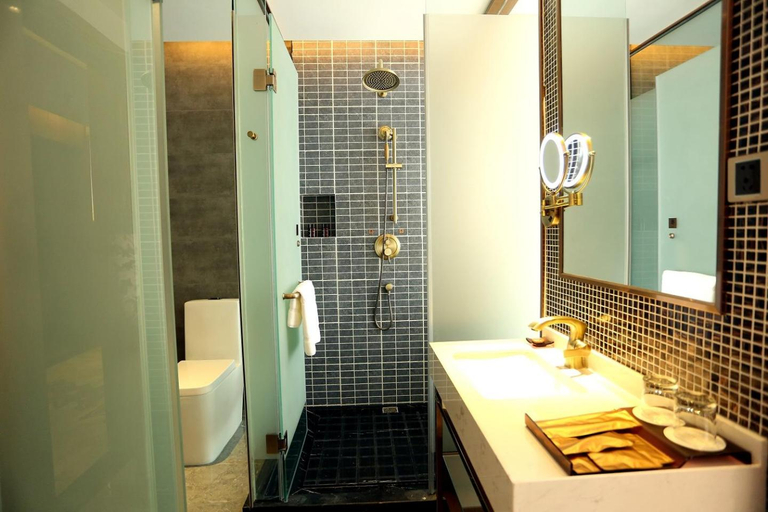 Bathroom 4, James Joyce Coffetel Beijing Songjiazhuang Metro Station, Beijing