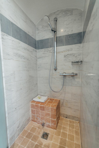 Bathroom 3, La Bastide de Paula, Bouches-du-Rhône