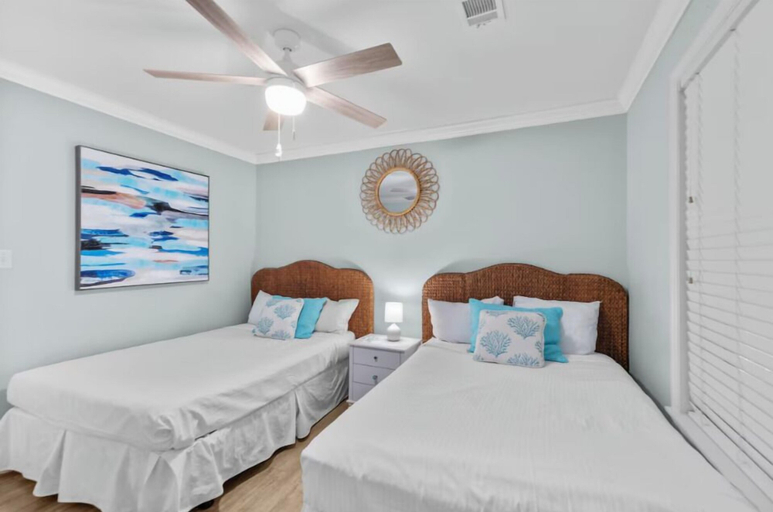 Others 3, Beachside Villas 214, Walton