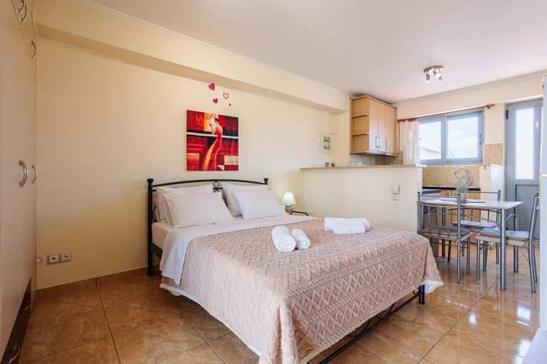 Room 5, Filiatra Cozy Cental Retreats With Balconies, Peloponnese
