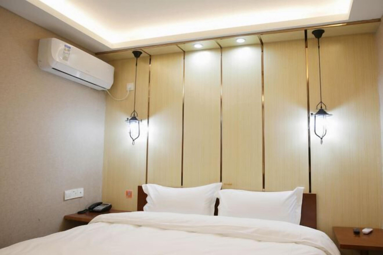 Bedroom 1, 7Days Inn Chain Hotel (Xuancheng High-Speed Railway Station), Xuancheng