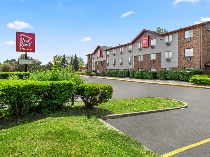 Exterior & Views, Red Roof Plus+ Belleville, Wayne