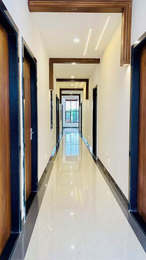 Others 5, Hotel Shree Rameshwaram, East Nimar