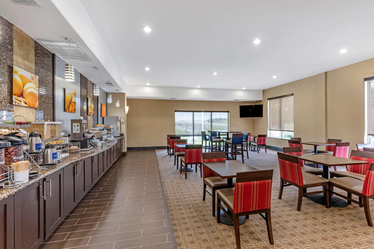 Food & Drinks 4, Comfort Suites West Dallas - Cockrell Hill, Dallas