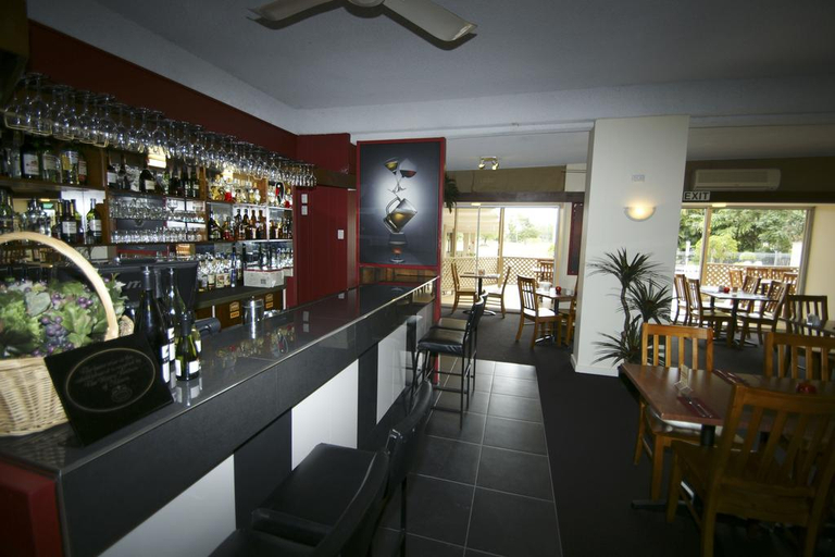 Food & Drinks 4, Econo Lodge Park Lane, Bundaberg