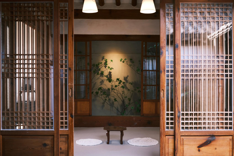 Public Area 2, Unwadang Private Luxury Hanok House in Bukchon, Jongno