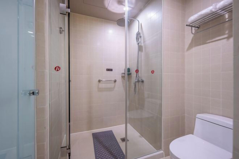 Bathroom, Jinjiang Inn Select Hotel (Heze Train Station), Heze