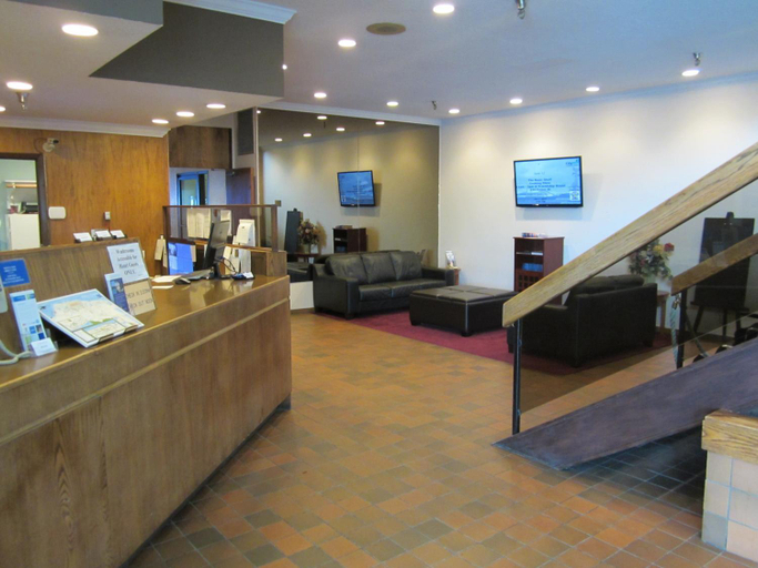 Public Area, Highliner Plaza, Skeena-Queen Charlotte