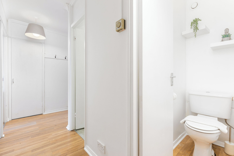 Bathroom, Gorgeous 2 Bed Apartment near London Bridge, London