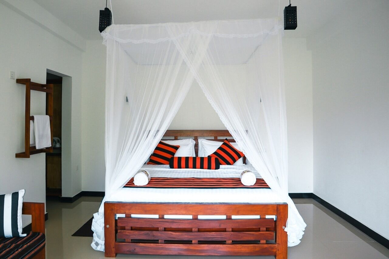 Bedroom 2, Duet hearts, Ella