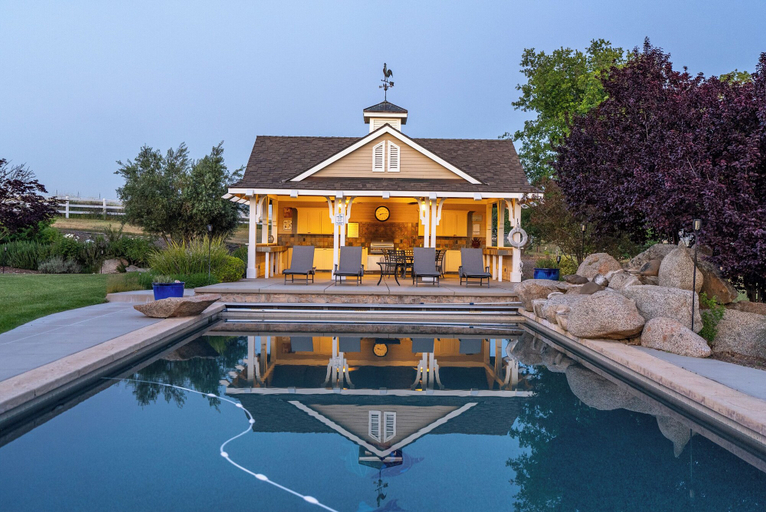 Exterior & Views 2, Frontier Resort, San Luis Obispo