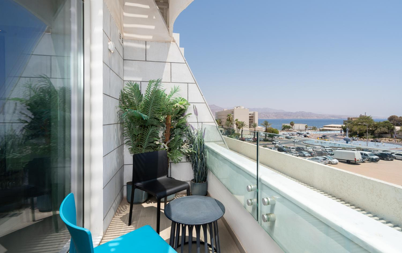 Others 4, Nathan's Suites On The Beach
