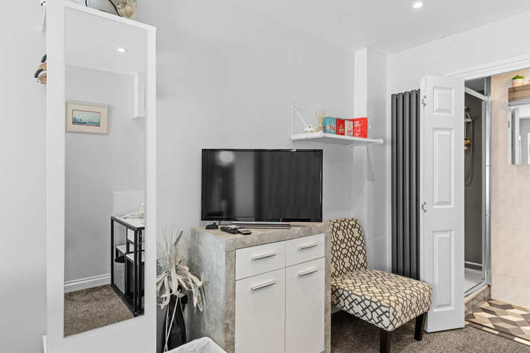 Others 5, Boutique Studio Apartment By My Getaways, Brighton and Hove