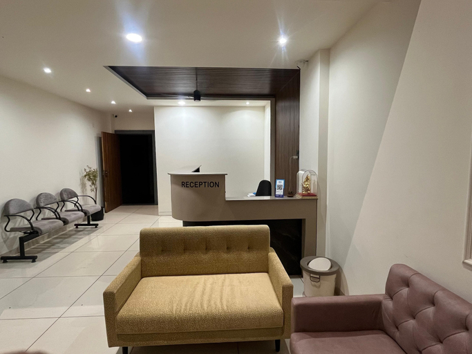 Others 4, Hotel Tilak, Harda
