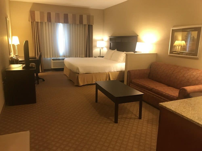 Bedroom 3, Quality Inn & Suites Hendersonville - Flat Rock, Henderson