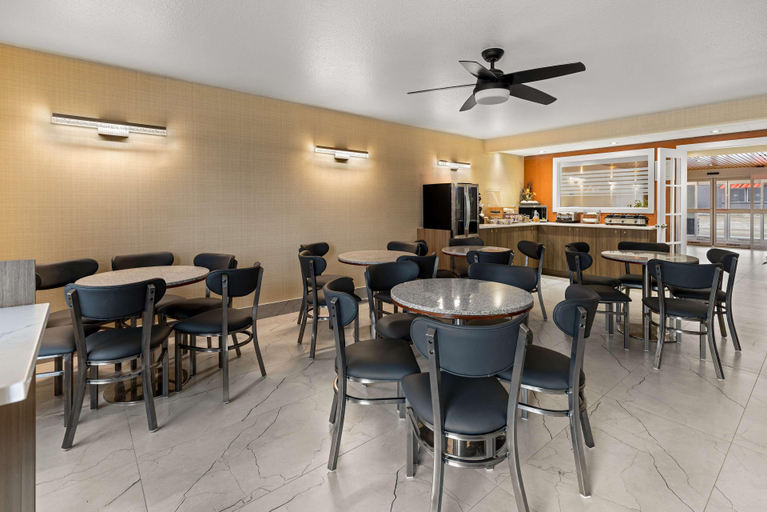 Food & Drinks 5, SureStay Plus by Best Western Brooks, Division No. 2
