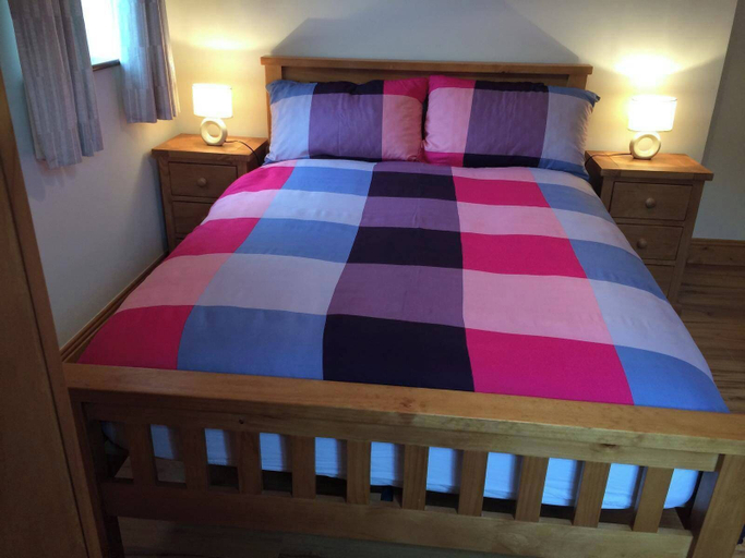Room 4, Dingle Holiday Haven - Comfortable 3 Bedroom House
