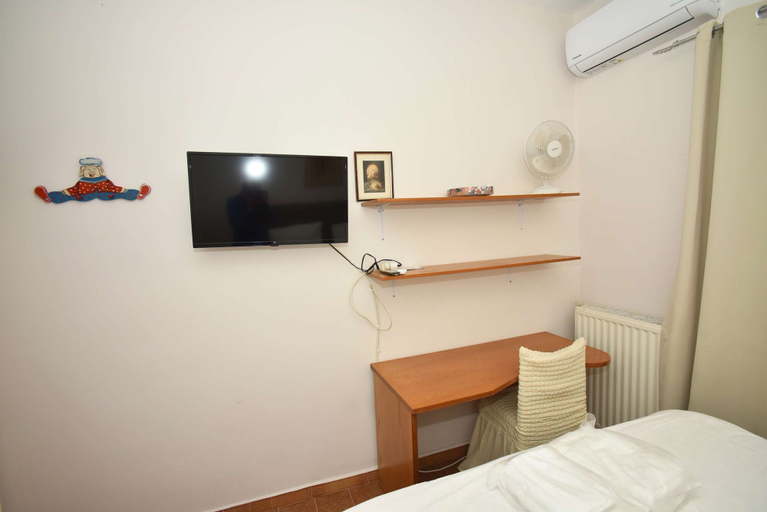 Room 2, Cosmo Room 2 Seaside Retreat Monemvasia Castle, Peloponnese