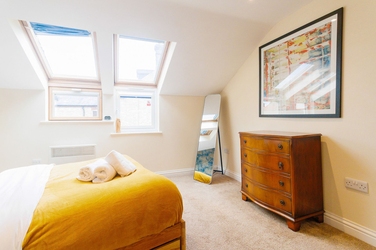 Room 2, Kyanite House in Cambridge, Cambridgeshire