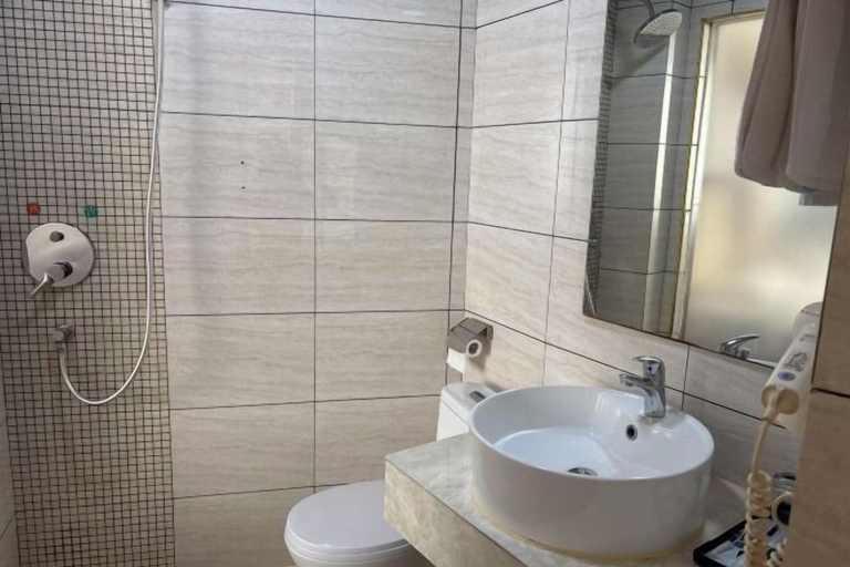 Bathroom 4, Yilu·Fengqing Business Hotel, Yichun