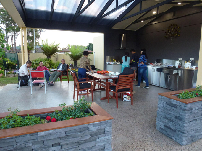 Food & Drinks 5, Golden Chain Tower Motor Inn, Mount Gambier