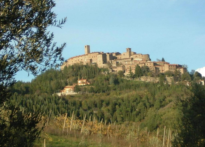 Exterior & Views 2, Stunning Holiday Home in Umbria With Jacuzzi, Perugia