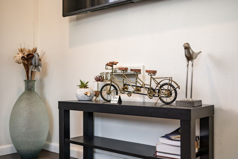 Room 5, Spacious Family Friendly House in Central Location, Los Angeles